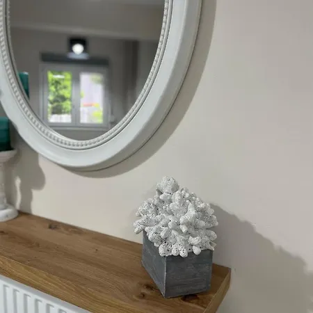 Coral By The Sea Apartment