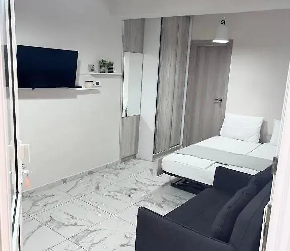 Coral By The Sea Апартаменты Неи-Эпиватай